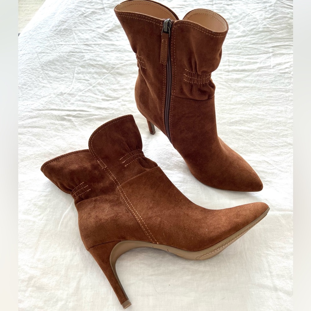 NWOT Scoop NYC stiletto boot - size 8.5